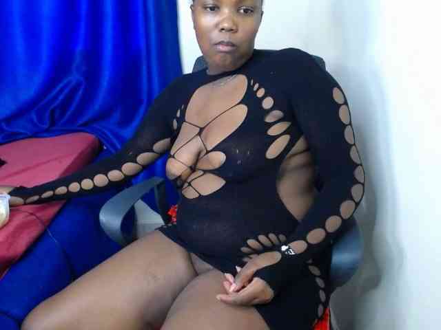KittyKissess02 KittyKissess02