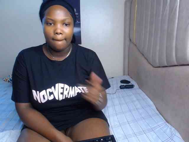 KittyKissess03