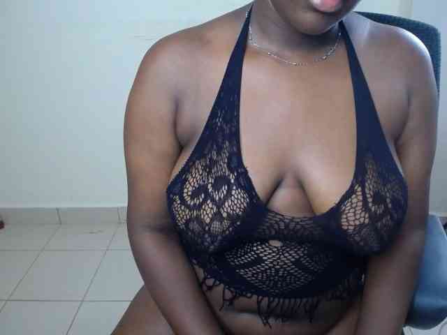 KittyKissess02