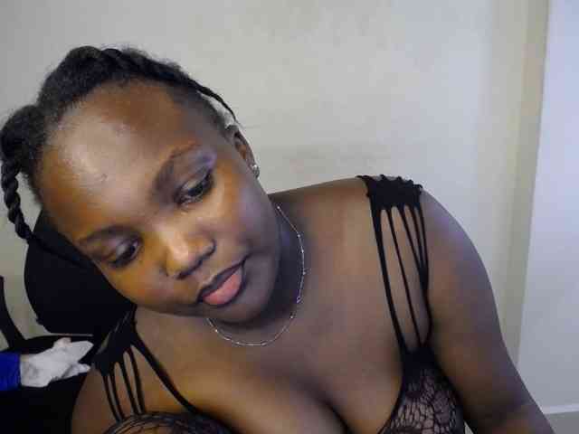 KittyKissess02 webcam