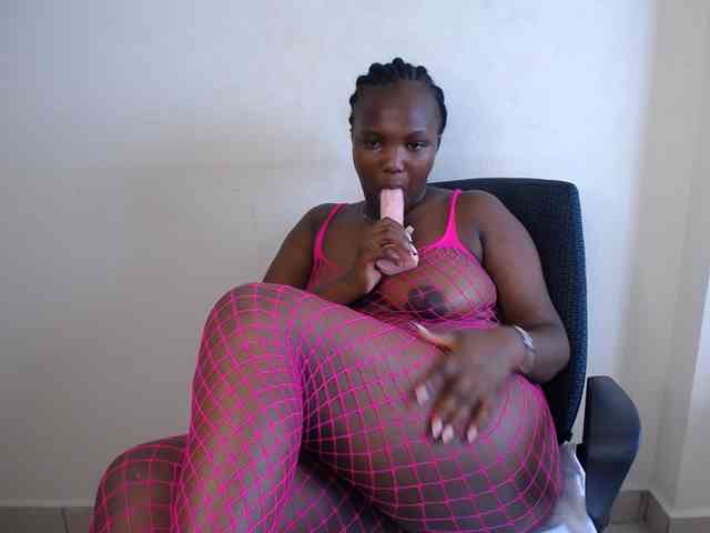 KittyKissess02 KittyKissess02