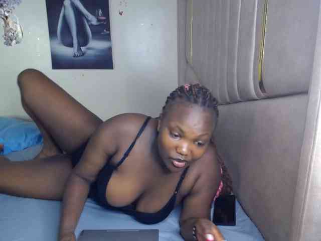 KittyKissess02