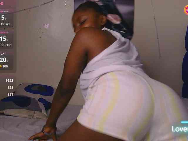 KittyKissess03
