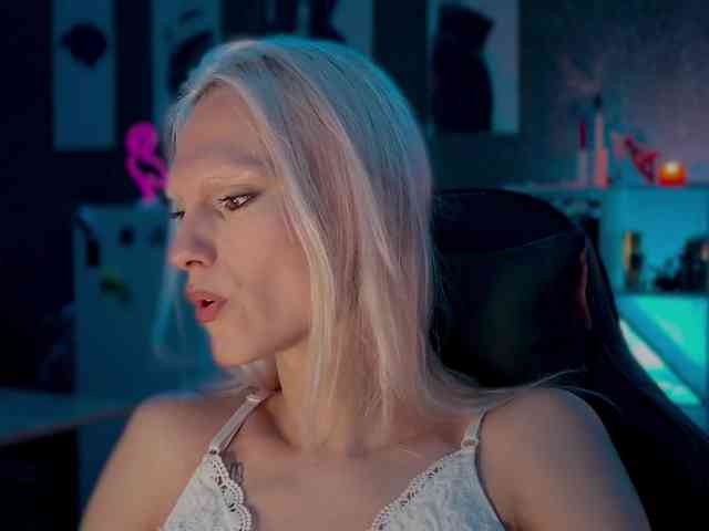 Sindlyy Sex Cam Show