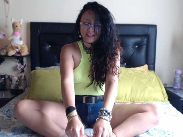 lunavega live cam on BongaCams