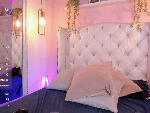 EmmaRichards live cam on BongaCams