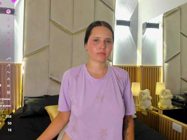EmmaRichards live cam on BongaCams