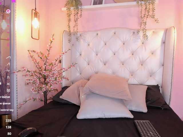 EmmaRichards live cam on BongaCams