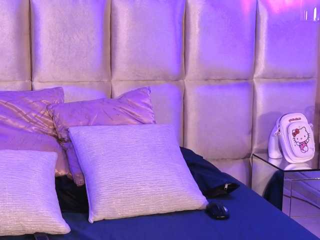 EmmaRichards live cam on BongaCams