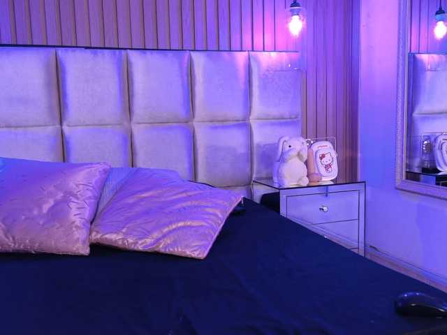 EmmaRichards live cam preview