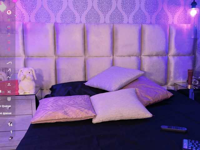 EmmaRichards live cam on BongaCams