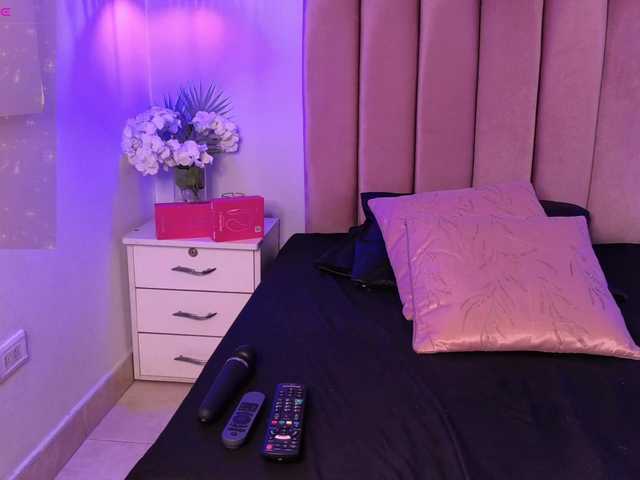 EmmaRichards live cam on BongaCams