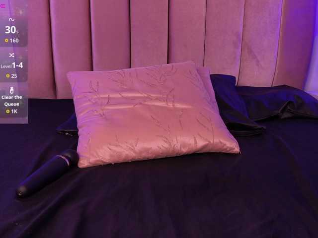 EmmaRichards live cam on BongaCams