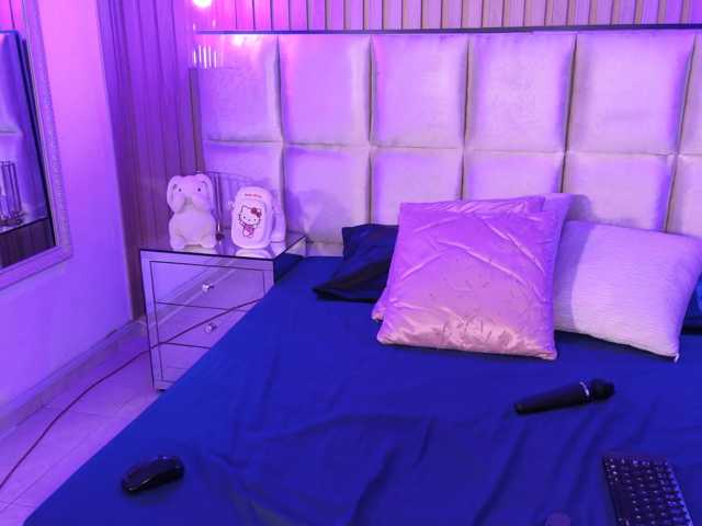 EmmaRichards live cam on BongaCams