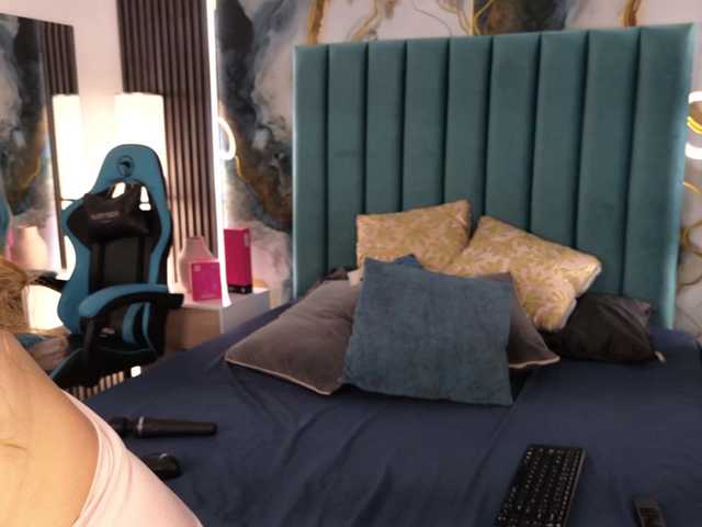 EmmaRichards live cam on BongaCams