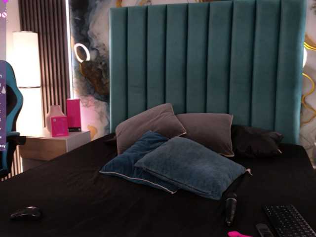 EmmaRichards live cam preview