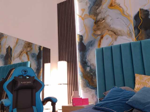 EmmaRichards live cam on BongaCams