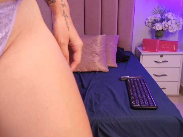 EmmaRichards live cam on BongaCams