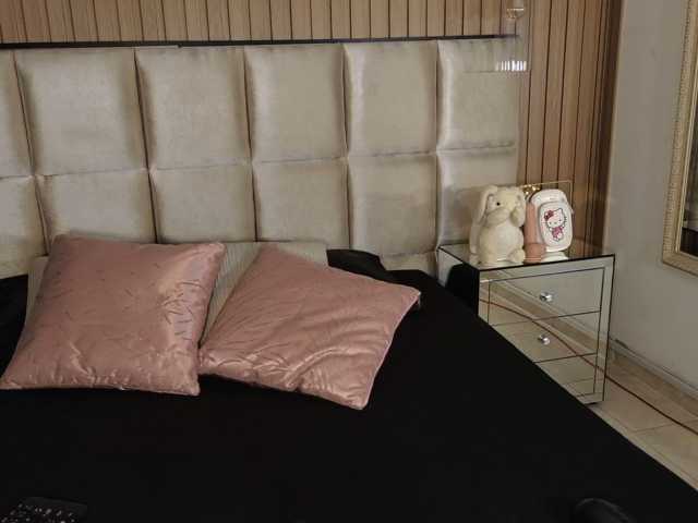 EmmaRichards, en vivo ahora en BongaCams