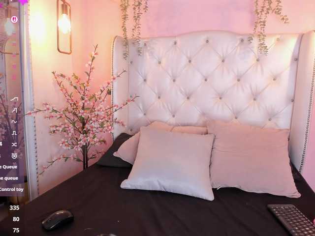 EmmaRichards live cam on BongaCams