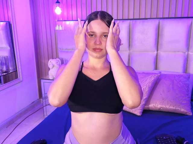 EmmaRichards live cam on BongaCams