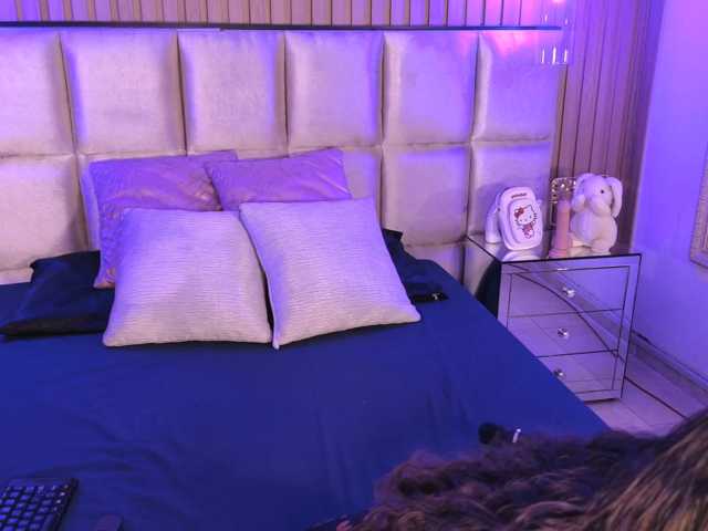 EmmaRichards live cam on BongaCams
