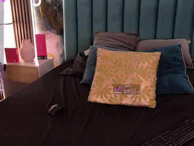 EmmaRichards webcam