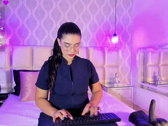 MiissSamantha live cam on BongaCams