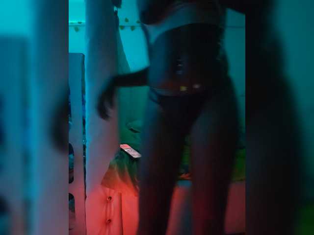 Dias-9 live webcam show