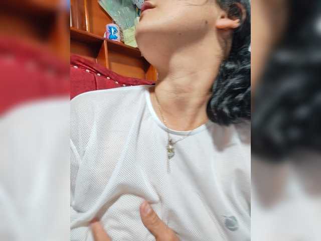 Belcy123 live cam on BongaCams