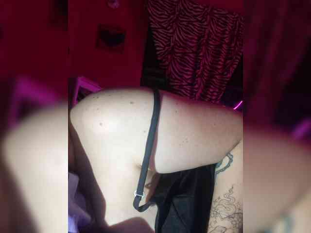LolaDanielaa webcam
