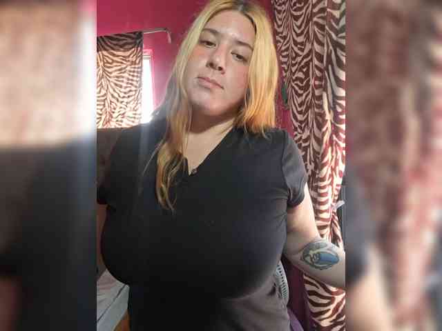 LolaDanielaa LolaDanielaa
