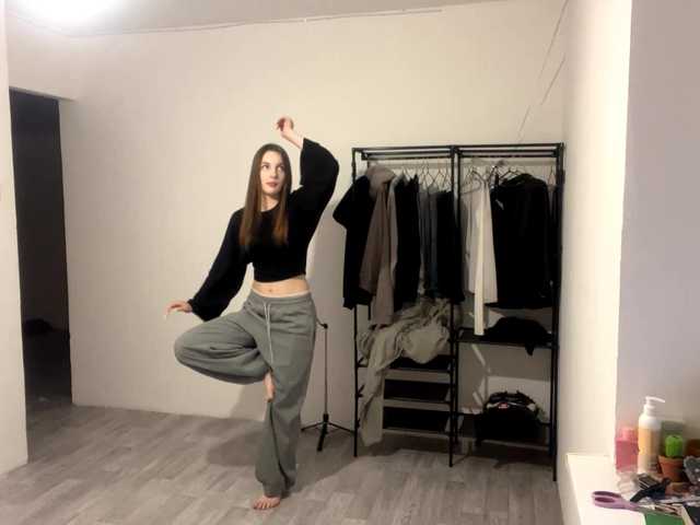 EveliaShimaoka live cam on BongaCams