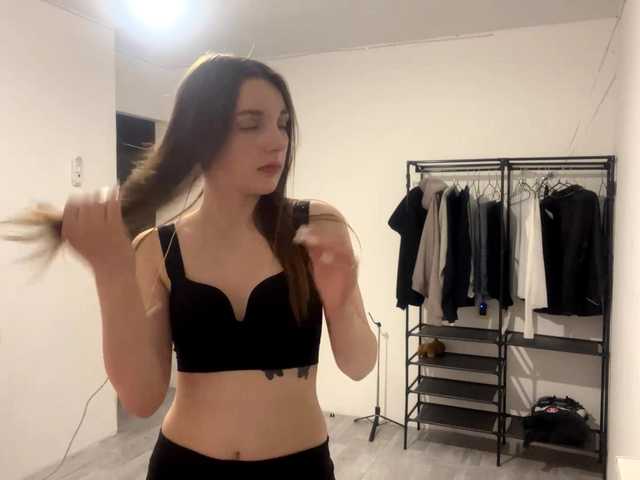 EveliaShimaoka live cam on BongaCams
