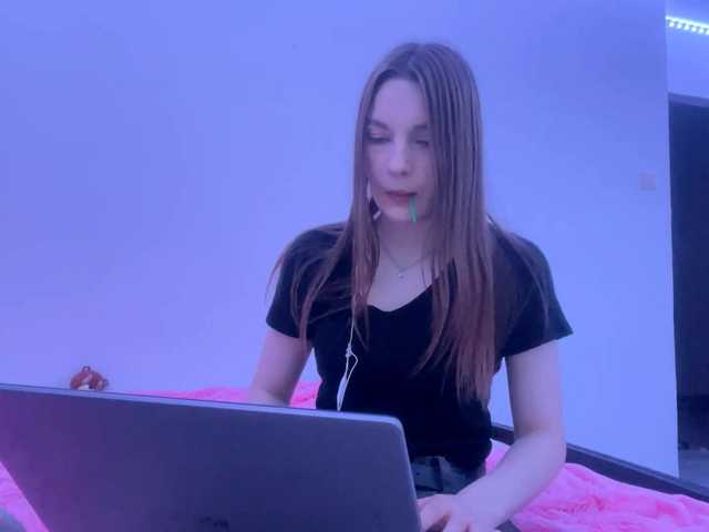 EveliaShimaoka live cam on BongaCams