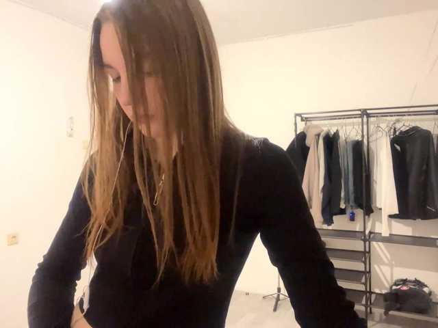 EveliaShimaoka live cam on BongaCams