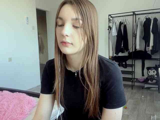 EveliaShimaoka webcam