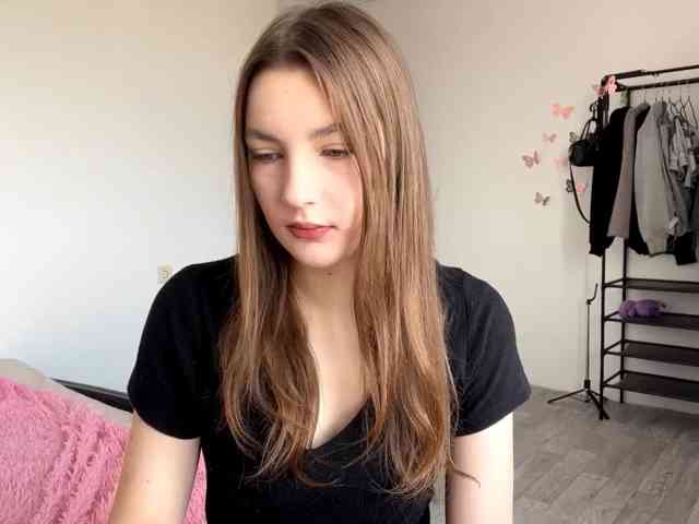 EveliaShimaoka webcam