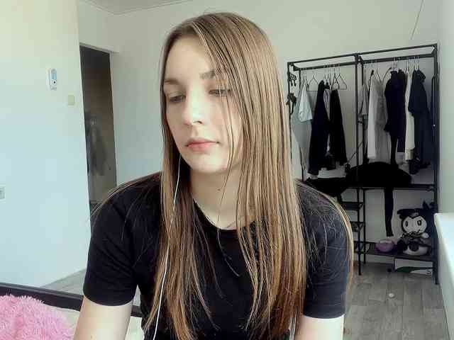 EveliaShimaoka webcam