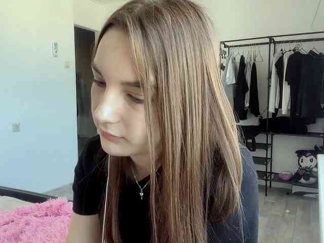 EveliaShimaoka webcam