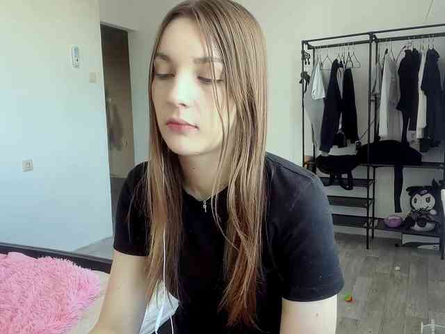 EveliaShimaoka webcam