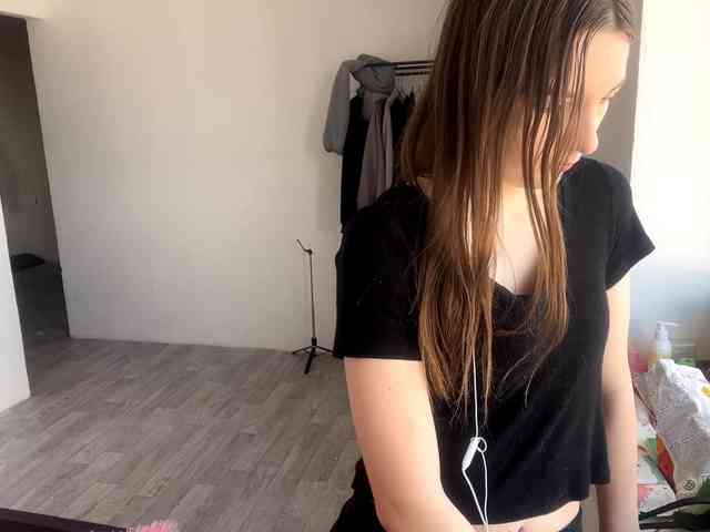 EveliaShimaoka webcam