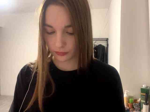 EveliaShimaoka webcam