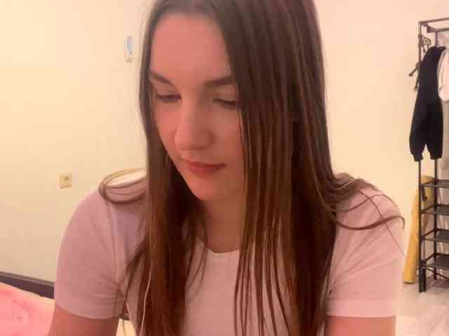 EveliaShimaoka webcam