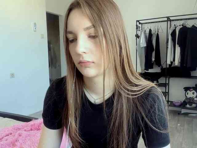 EveliaShimaoka webcam