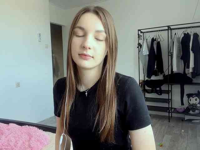 EveliaShimaoka webcam