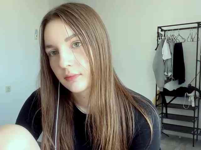 EveliaShimaoka webcam