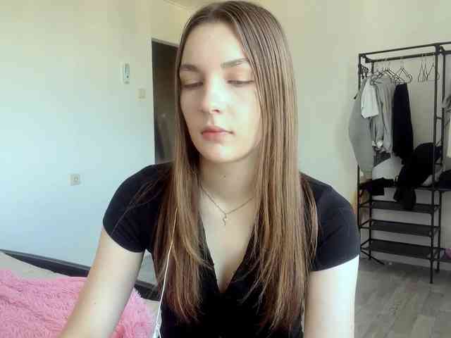 EveliaShimaoka webcam