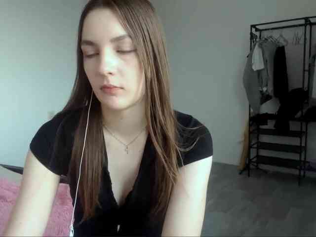 EveliaShimaoka webcam