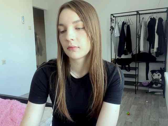 EveliaShimaoka webcam
